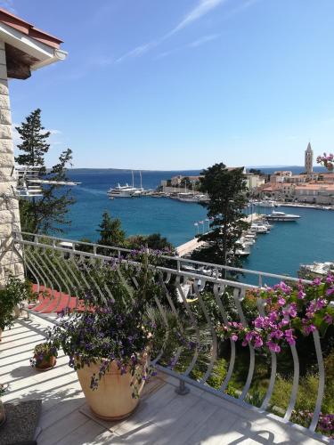 Apartmani Ivić Paka Rab — 4-Star Luxury Hotel in Banjol, Croatia