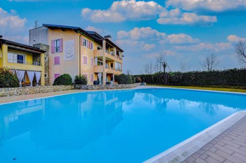 Maison Martina — 4-Star Luxury Hotel in Lonato, Italy