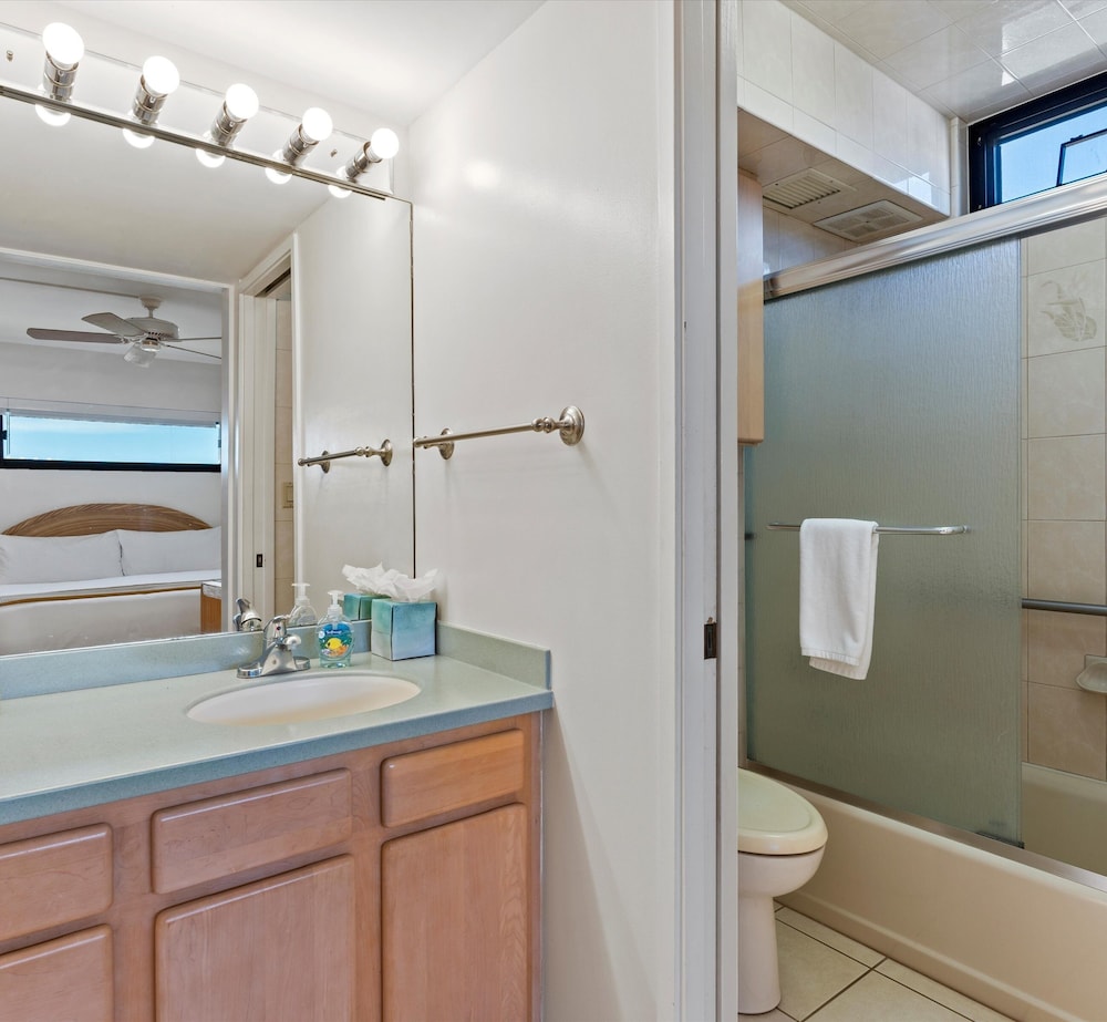 Sugar Beach Resort Ph35 2 Bedroom Condo - photo 13