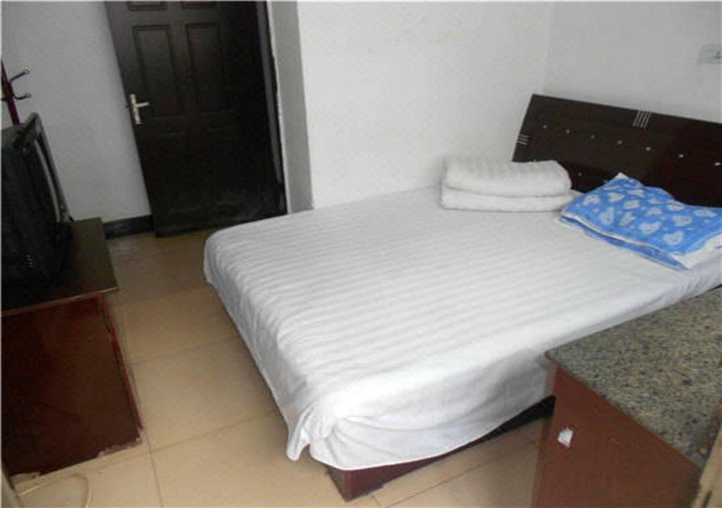 Yongqing Inn — hotel in Xinzhou