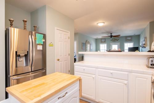 Nemo's Place by Oak Island Accommodations - photo 11