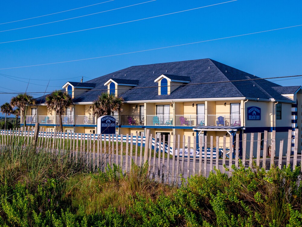 Ocean Sands Beach Boutique Inn 1 Acre Private Beach — hotel in Saint Augustine