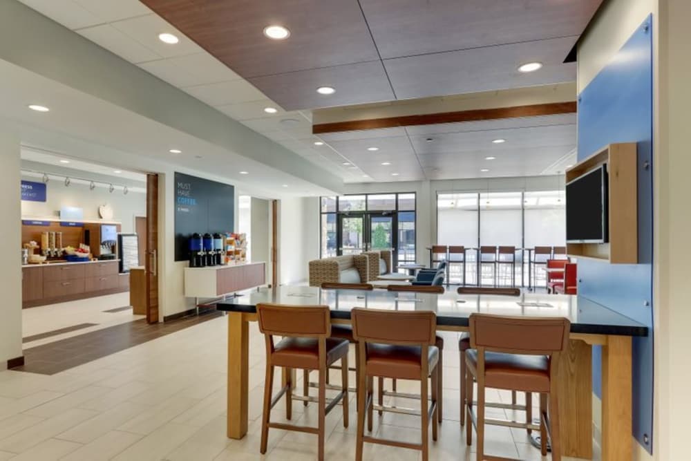 Holiday Inn Express & Suites Winston Salem Sw Clemmons by IHG - photo 56