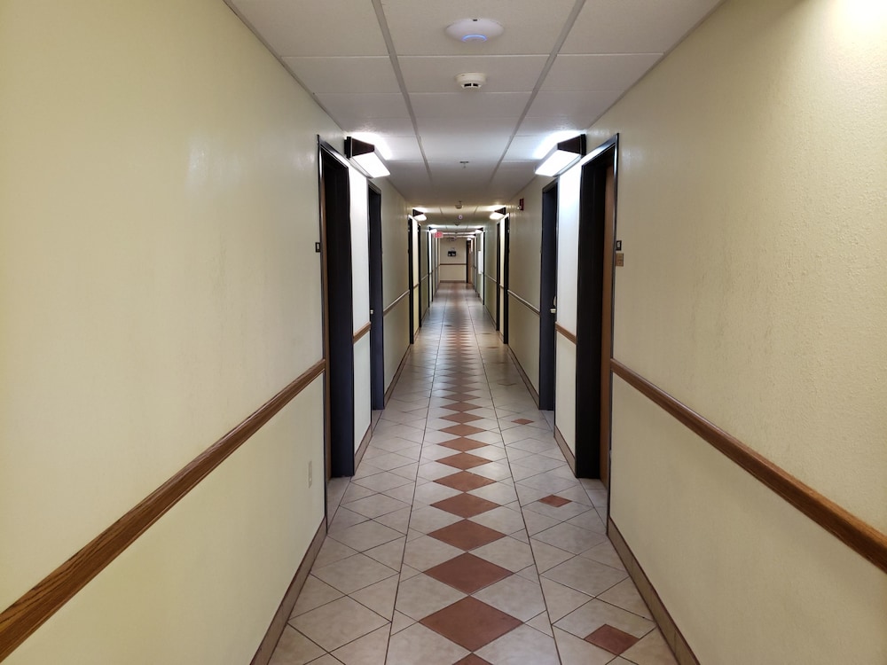 Americas Best Value Inn & Suites Independence VA - photo 10