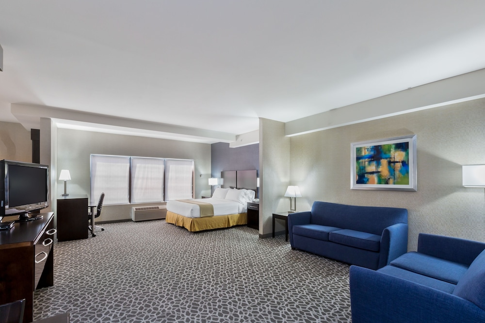 Holiday Inn Express Hotel & Suites Mt. Holly by IHG - photo 15