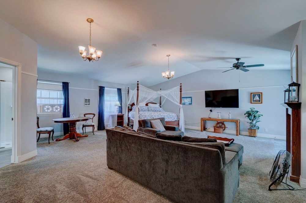 Pelican Cove Inn - photo 87