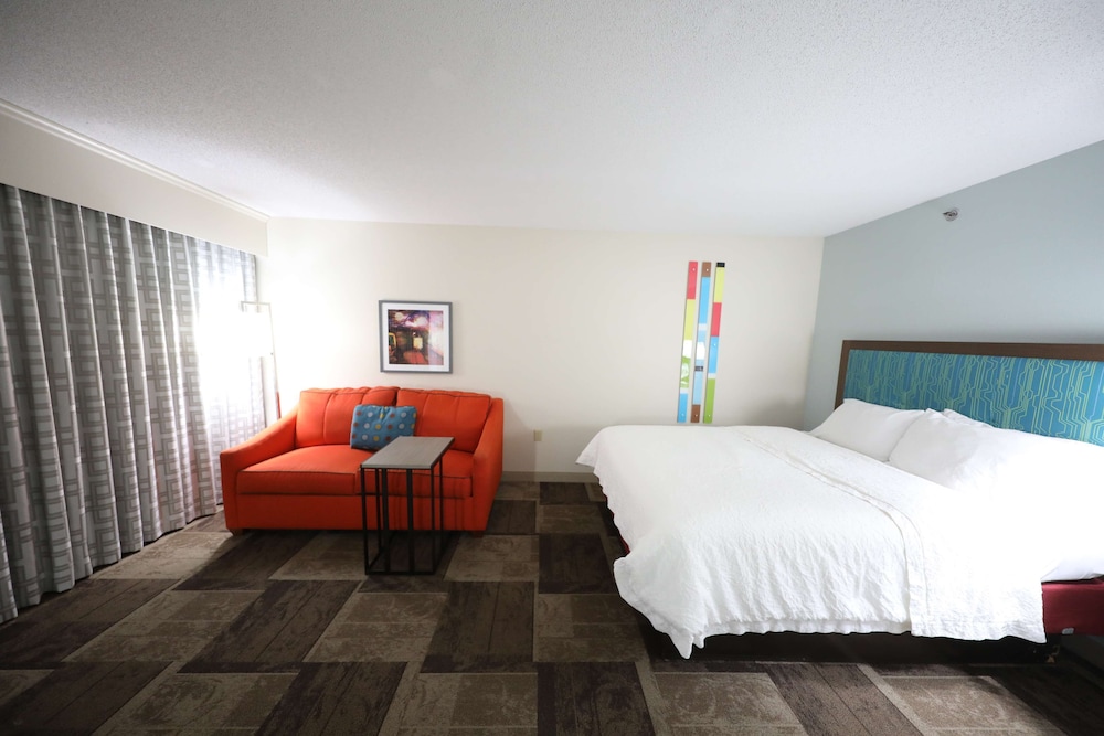 Hampton Inn Hutchinson - photo 42