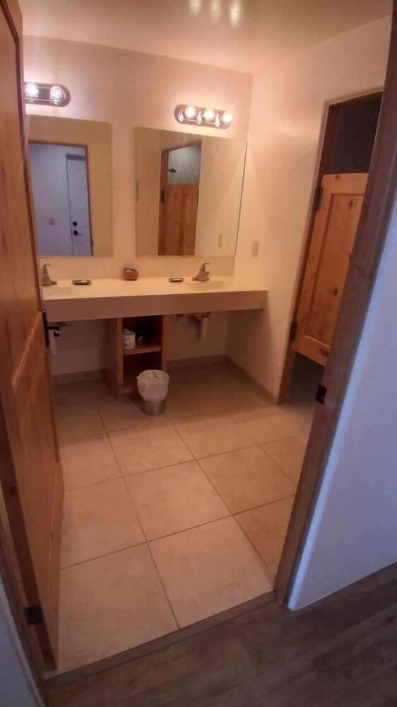 Katie's Cozy Suites - photo 18