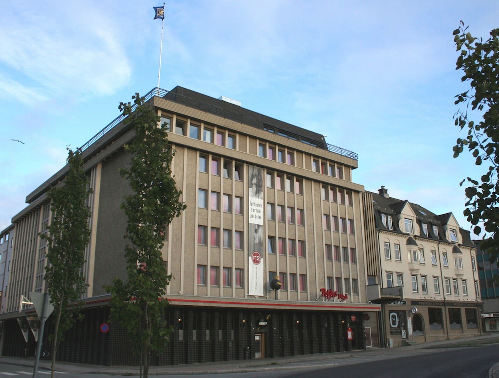 F2 Hotel Harstad — Harstad — photo 2