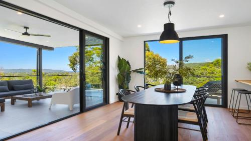 Aquilae Waterfront Property Horsfield Bay firepit late check out — hotel in Blackwall