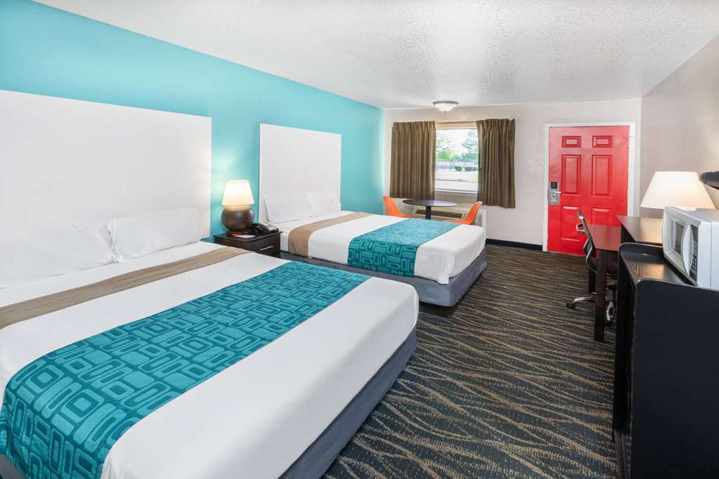 Howard Johnson by Wyndham Houston Hobby Airport - photo 22