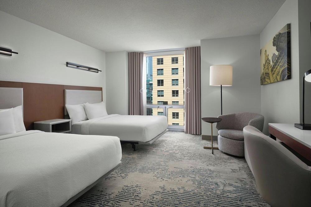 Springhill Suites by Marriott Chicago Downtown River North - photo 9
