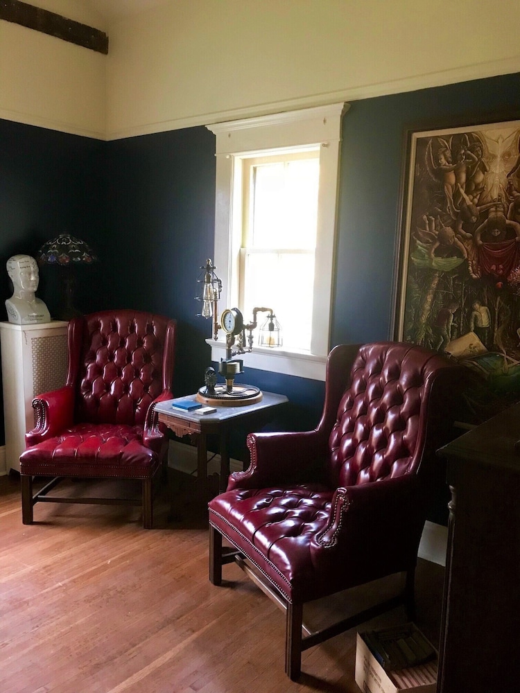 The Hygrade Inn - photo 38