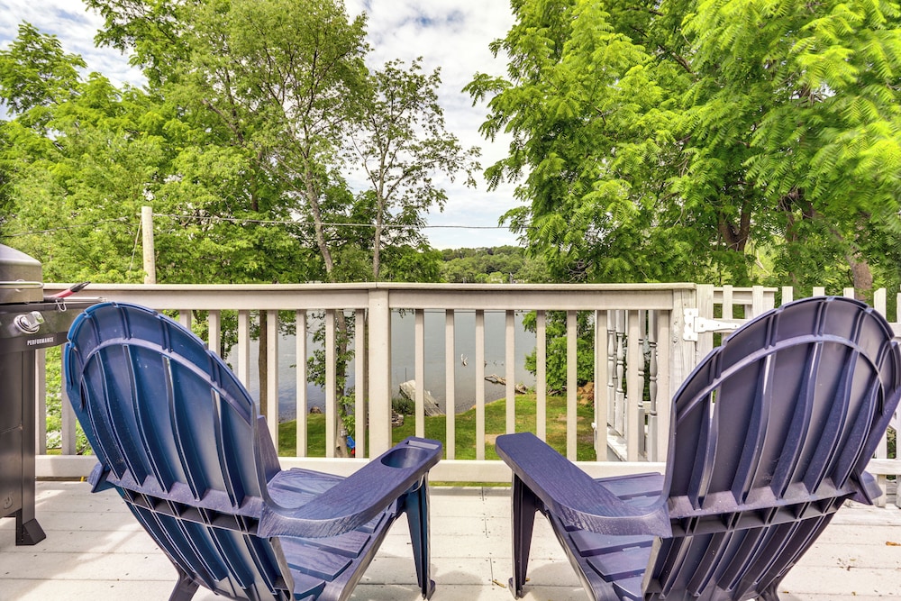 Lakefront Cottage 2 Mi To Palladium In Worcester 21591649 — Worcester
