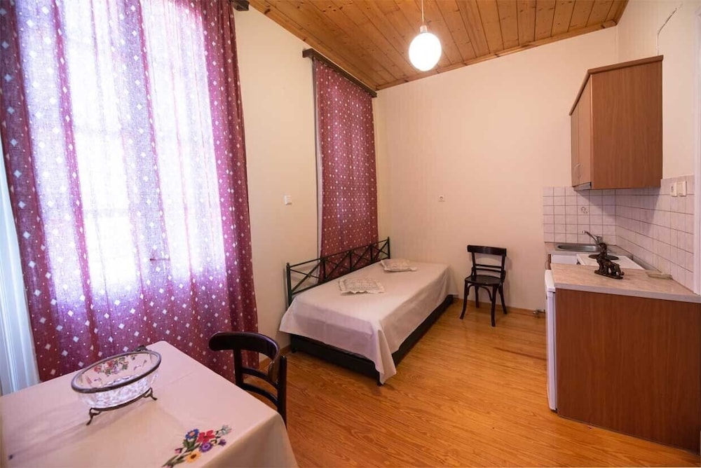 Hotel Patrai — Lefkada — photo 3