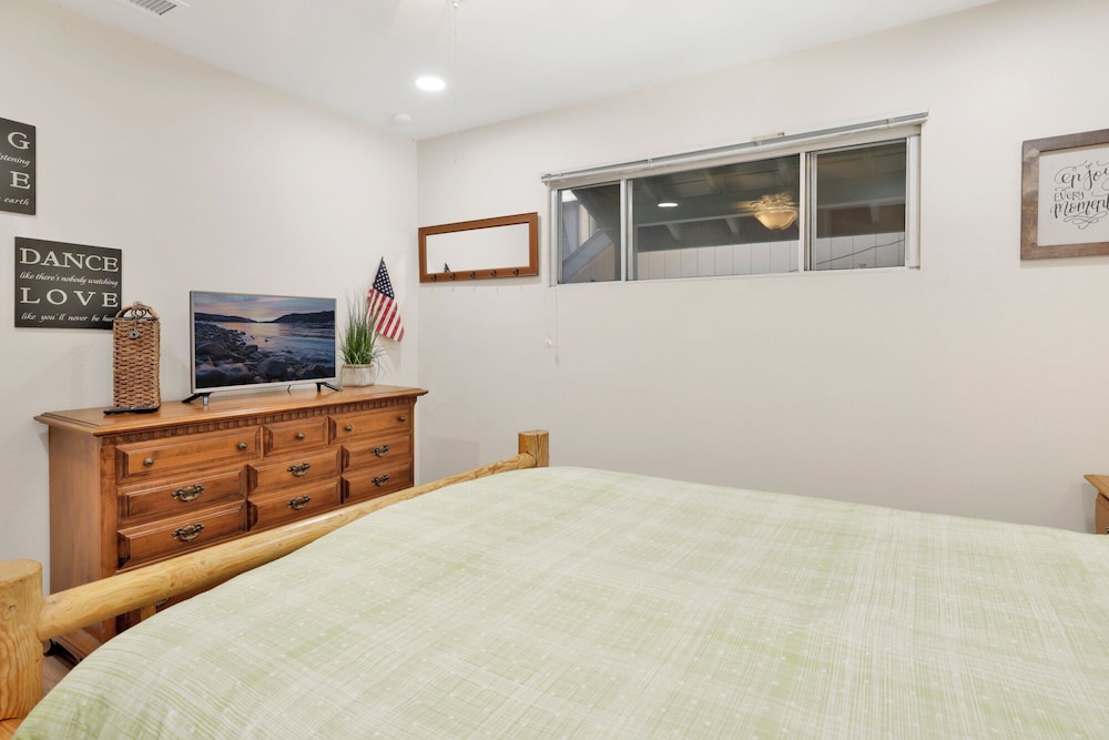 Cozy up to Summit 1651 by Big Bear Vacations — Big Bear Lake — photo 5