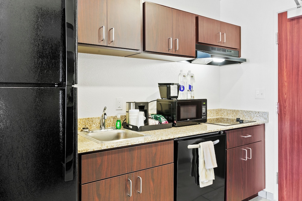 Cobblestone Hotel & Suites Wickenburg - photo 14