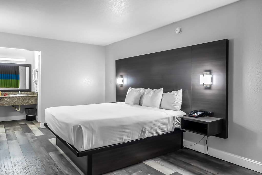 SureStay Hotel by Best Western Oklahoma City West - photo 17
