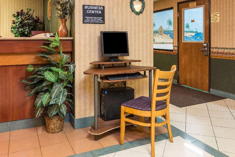 Super 8 by Wyndham Troy IL St. Louis Area - photo 19