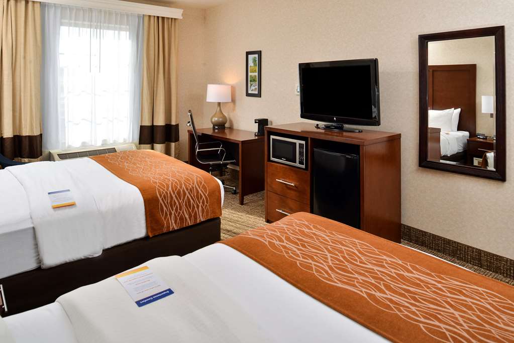 Comfort Inn & Suites Madison North - photo 20