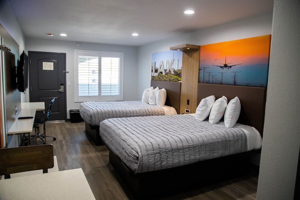 Econo Lodge Pico Rivera - photo 4