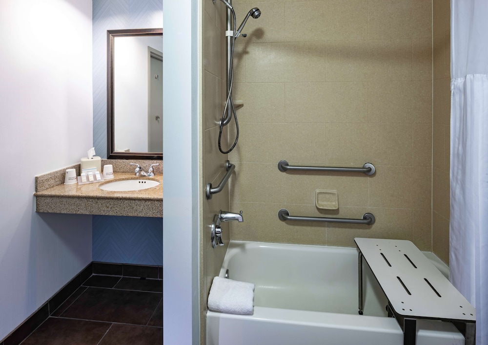Hilton Garden Inn Omaha Downtown Old Market Area - photo 21