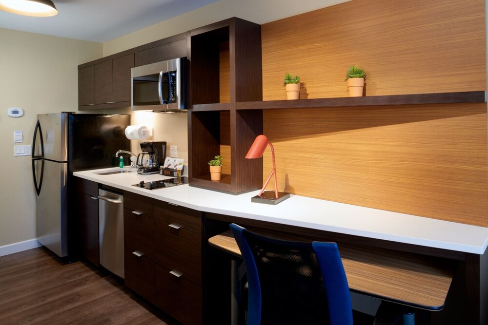 TownePlace Suites by Marriott Grand Rapids Airport - photo 8