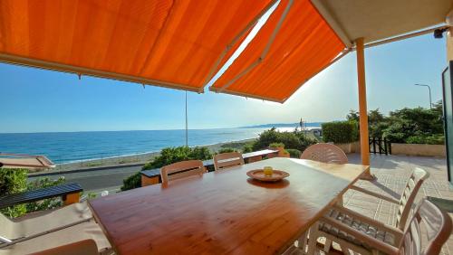 Villino Costiero — 4-Star Luxury Hotel in Porto Torres, Italy
