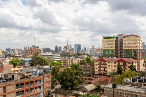 Top Studio with City View