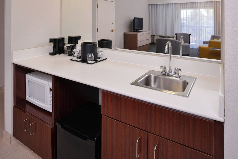 Country Inn & Suites by Radisson Brown Deer Milwaukee North - photo 15