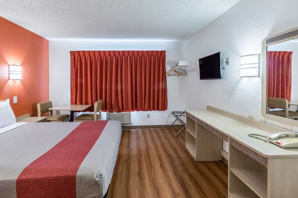 Motel 6 Beaverton OR - photo 14