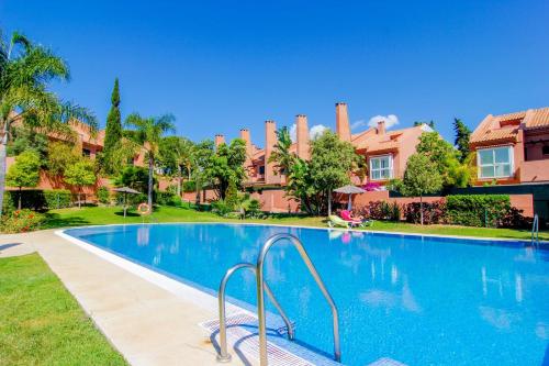 OleHolidays Adosado Mediterraneo Los Monteros 100 m. playa — 4-Star Luxury Hotel in Marbella, Spain