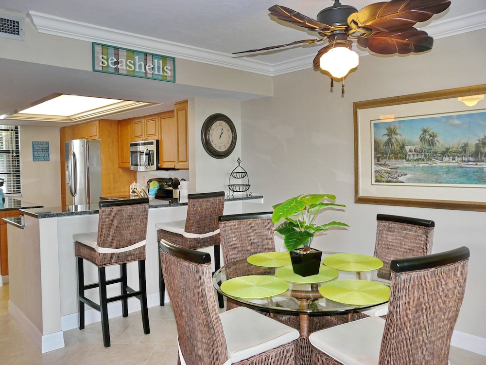 Beachfront condo in resort style community with pool - photo 36