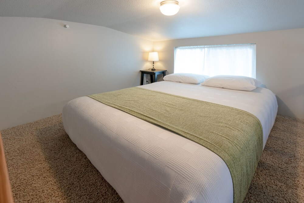 Oceanside Beachfront RV Resort - photo 6