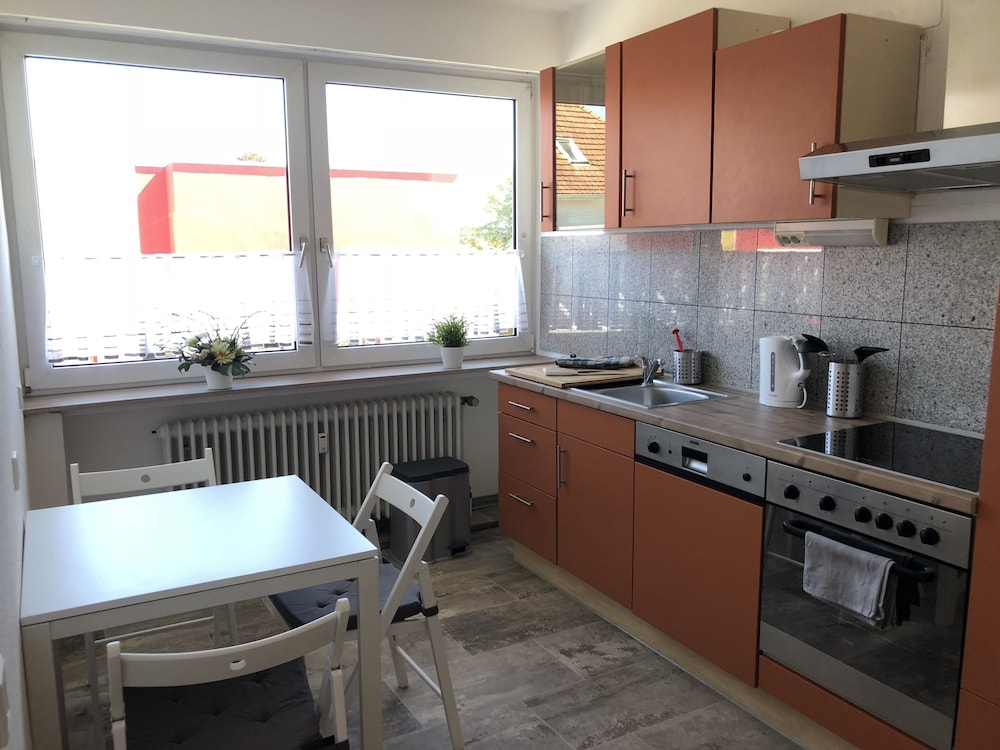 Park & Meer Ferienwohnung im Grünen Bad Zwischenahn 4 Zimmer bis 9 Gäste — 4-Star Luxury Hotel in Bad Zwischenahn, Germany