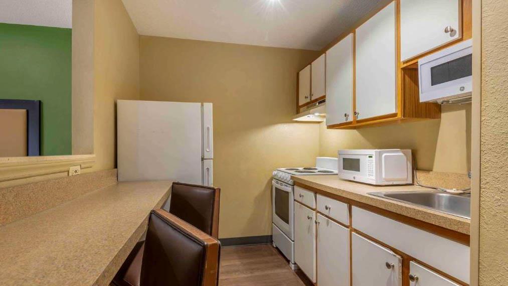 Studio 6 Suites Charlotte NC Tyvola Rd Executive Park - photo 44