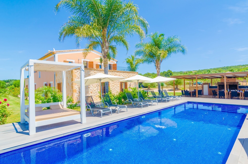 Finca Short De Conies 2 — 4-Star Luxury Hotel in Manacor, Spain