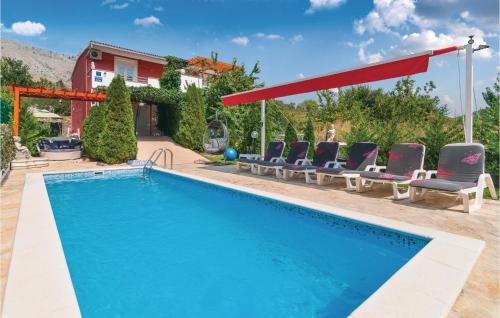 Beautiful Home In Srinjine With Sauna — 4-Star Luxury Hotel in Srinjine, Croatia