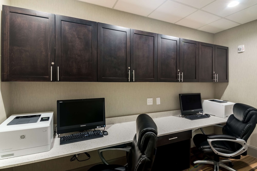 Hampton Inn Oklahoma City Northeast - photo 45