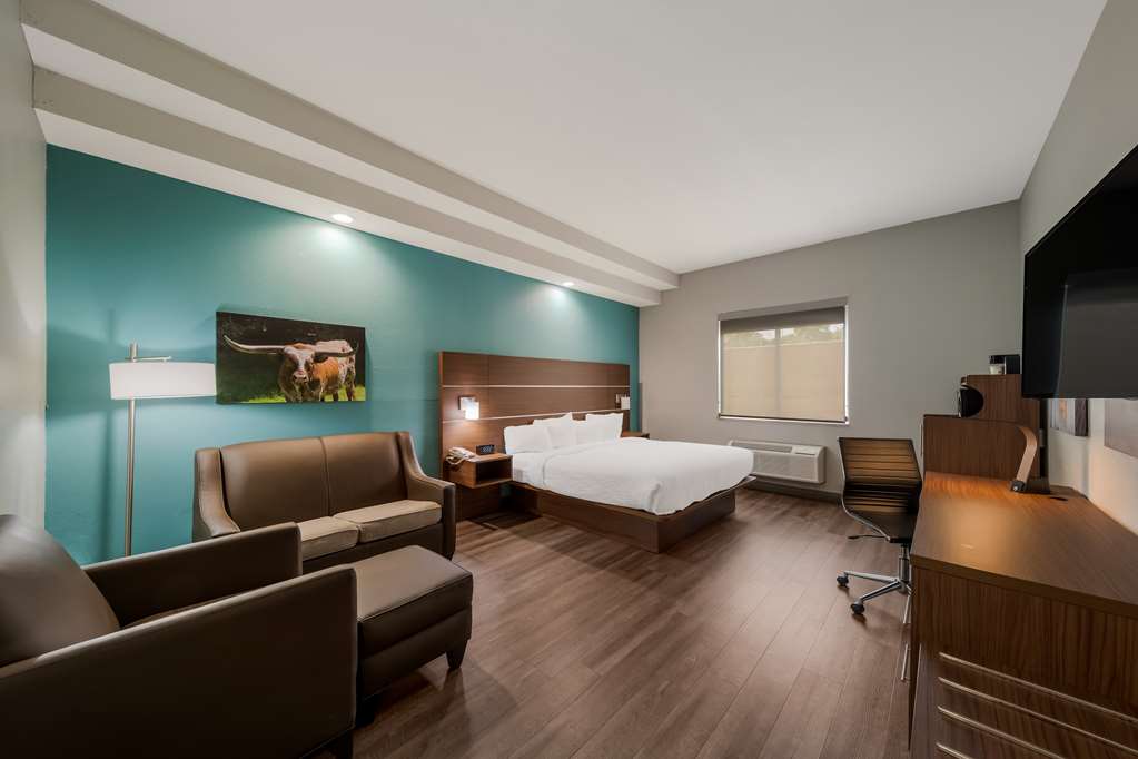 Best Western Bowie Inn & Suites - photo 3