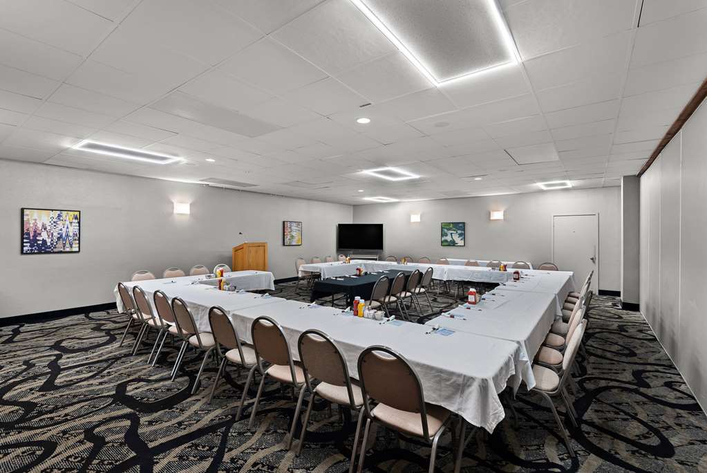 Wyndham Garden Ankeny - photo 47