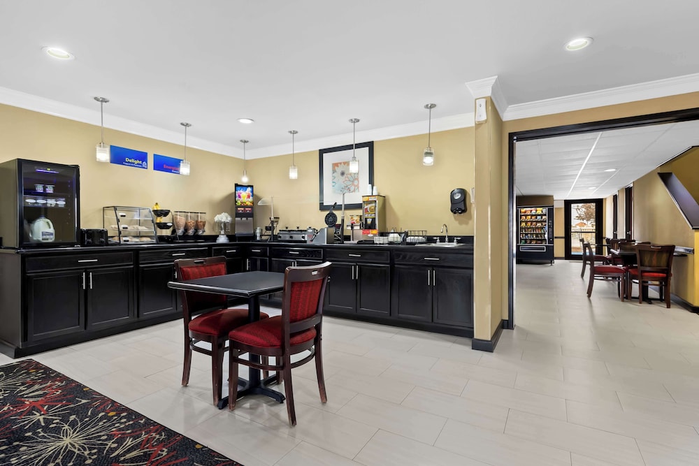 Best Western Kenosha Inn - photo 27
