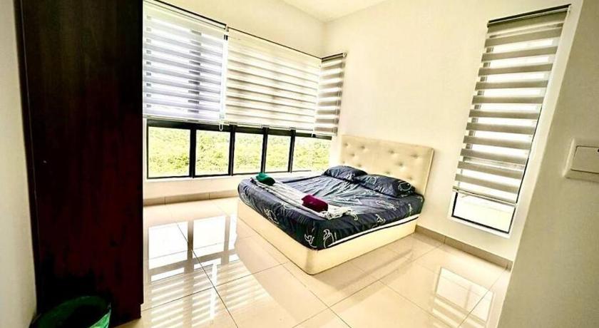 Yuvina Homestay — Rawang — photo 2