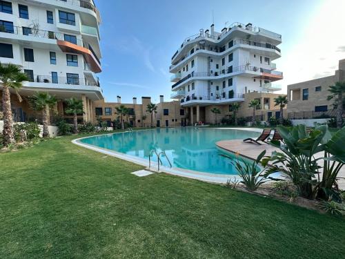 NER6 Gran duplex con jardín en playa del Torres in Villajoyosa, Spain