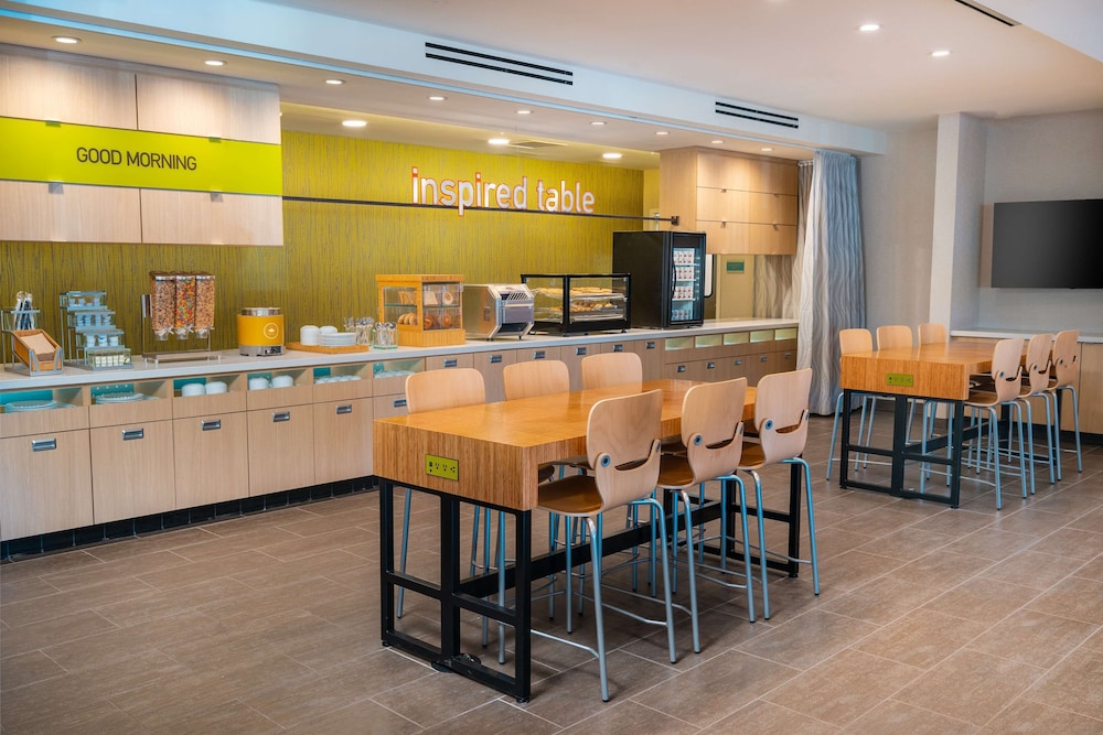 Home2 Suites by Hilton Corona - photo 38