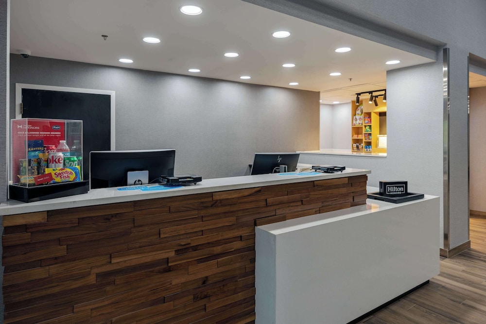 Hampton Inn & Suites Alpharetta Roswell - photo 6