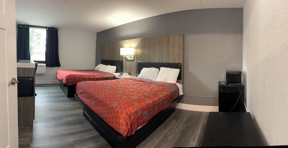 Blueway Inn & Suites Roseville in Roseville, United States