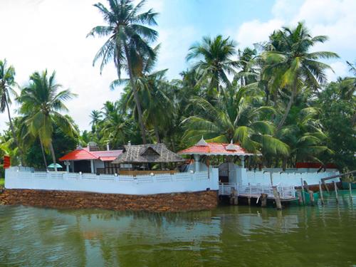 Karimeen Hut in Trichur, India