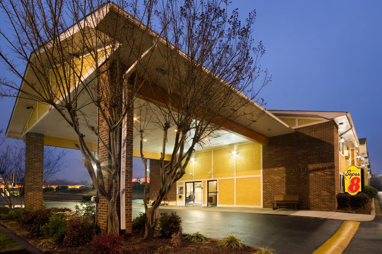 Super 8 by Wyndham Charlotte University - photo 3