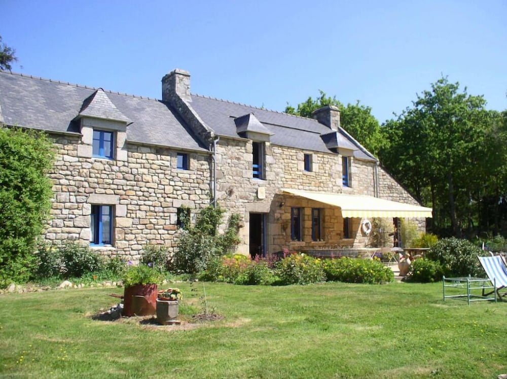 Auberge de bel air in Brest, France